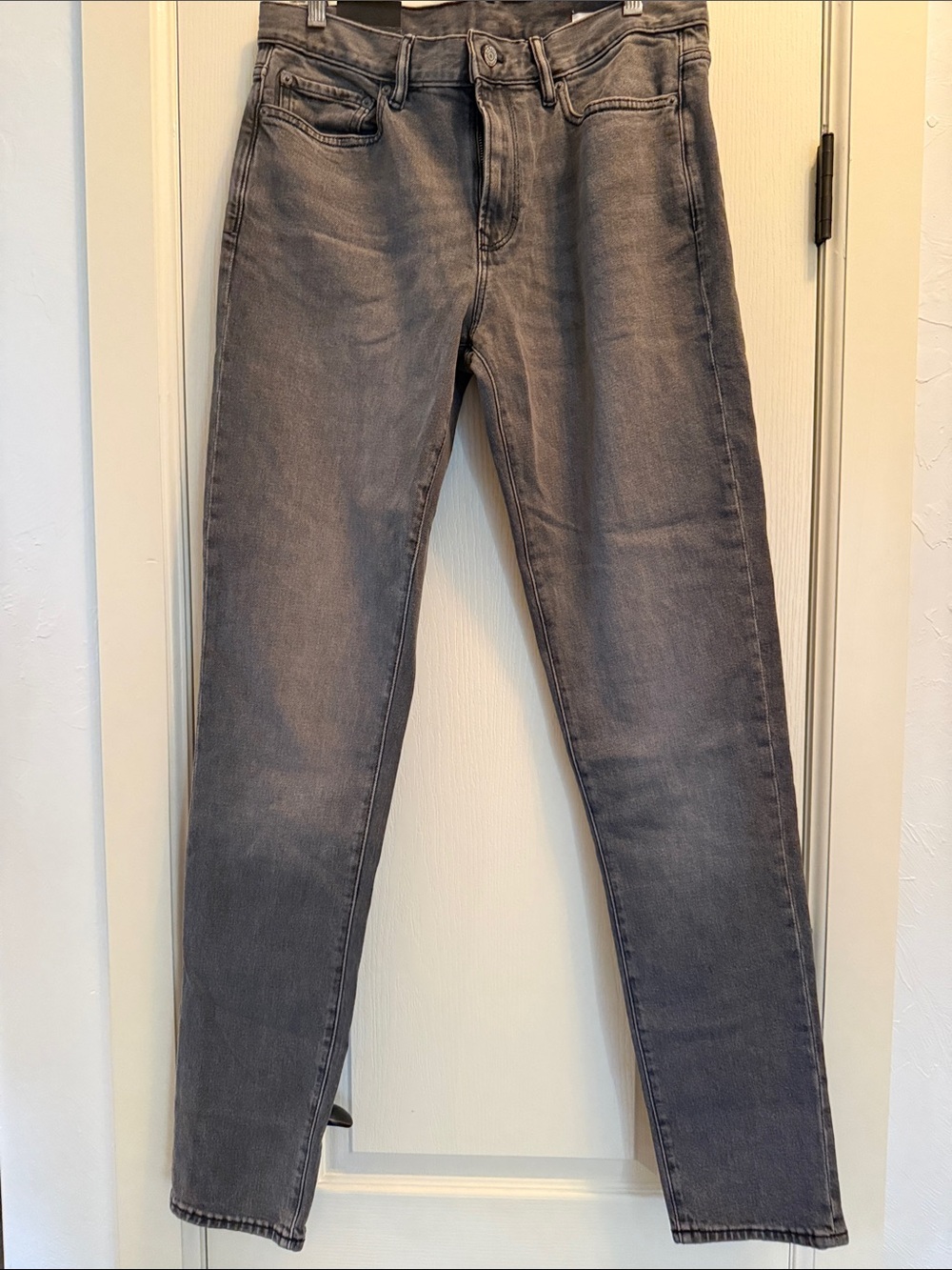 Banana Republic Men's Slim Straight Jeans in Washed Gray